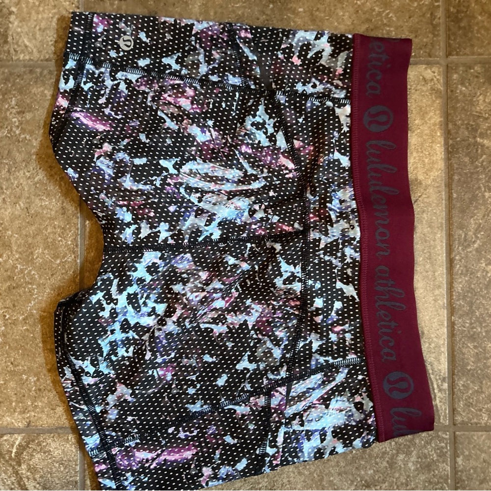 Lulu Lemon Boy Shorts